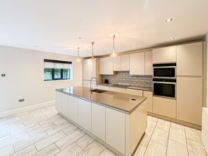 Photo 11- click for photo gallery